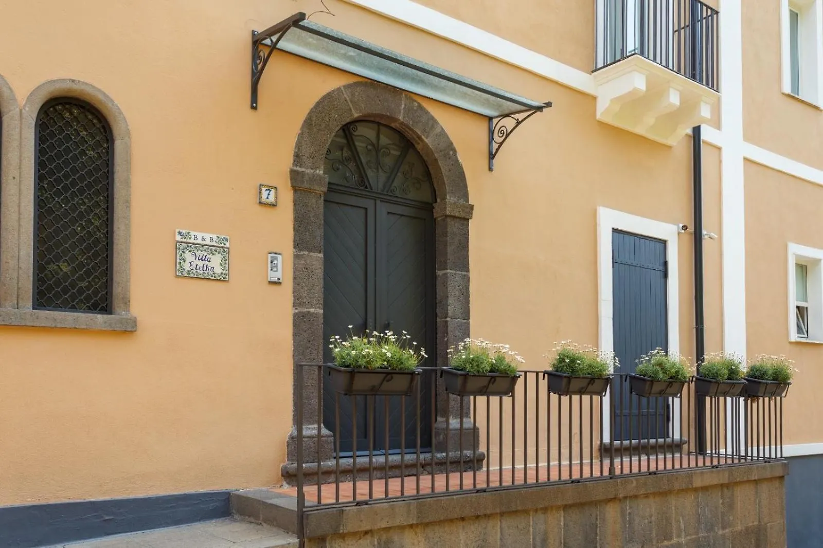 B&B Villa Etelka Aci Castello Italien