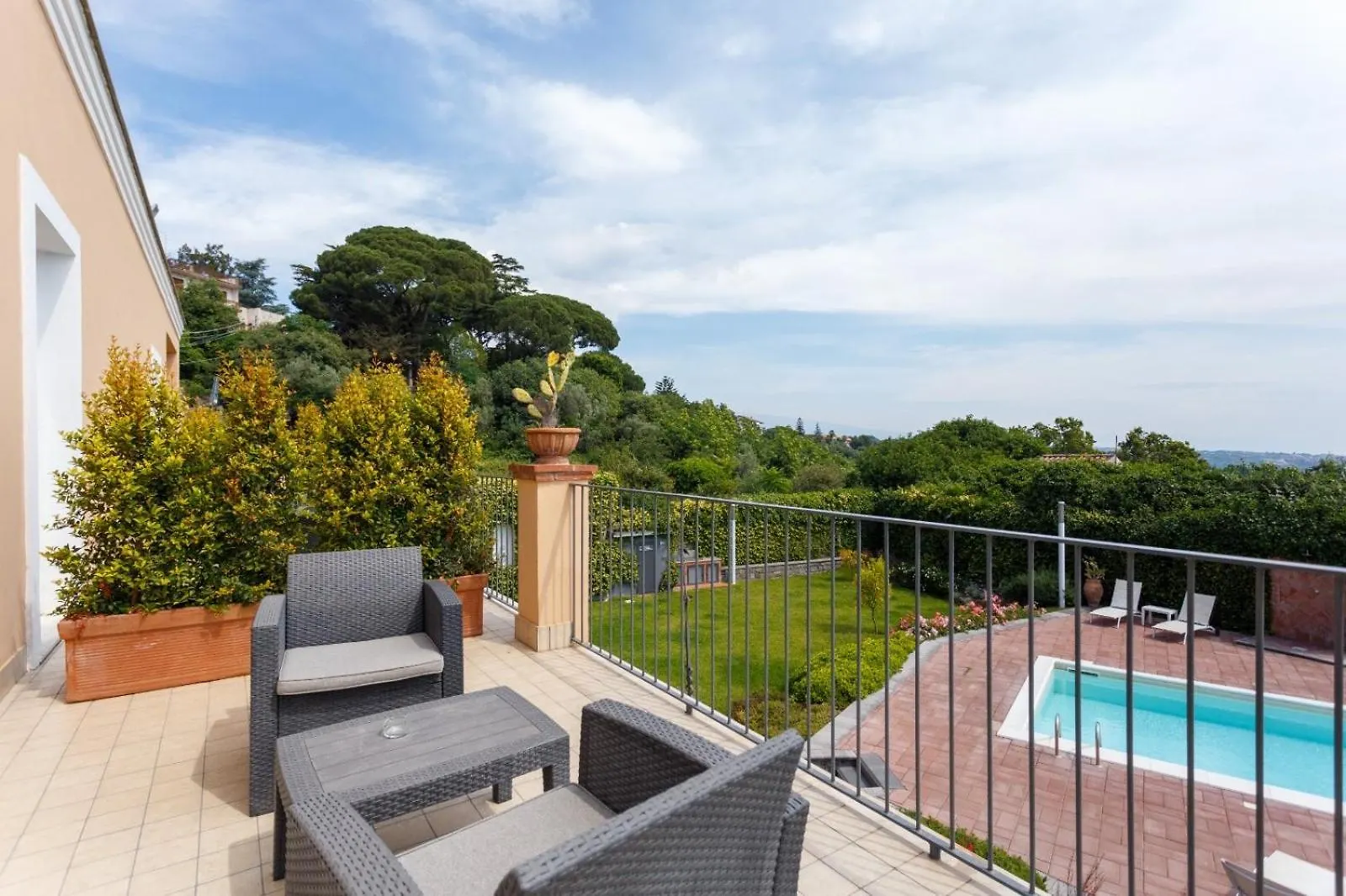 *** Frühstückspension B&B Villa Etelka Aci Castello Italien