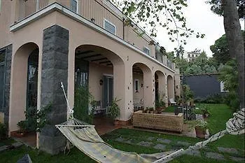 *** Frühstückspension B&B Villa Etelka Aci Castello Italien